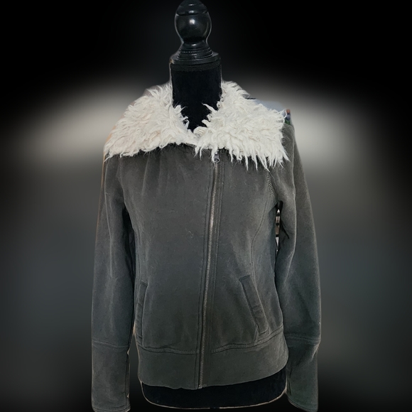 #KG28 Aeropostale Girls Olive Green Jacket With Faux Fur Collar - Picture 4 of 14